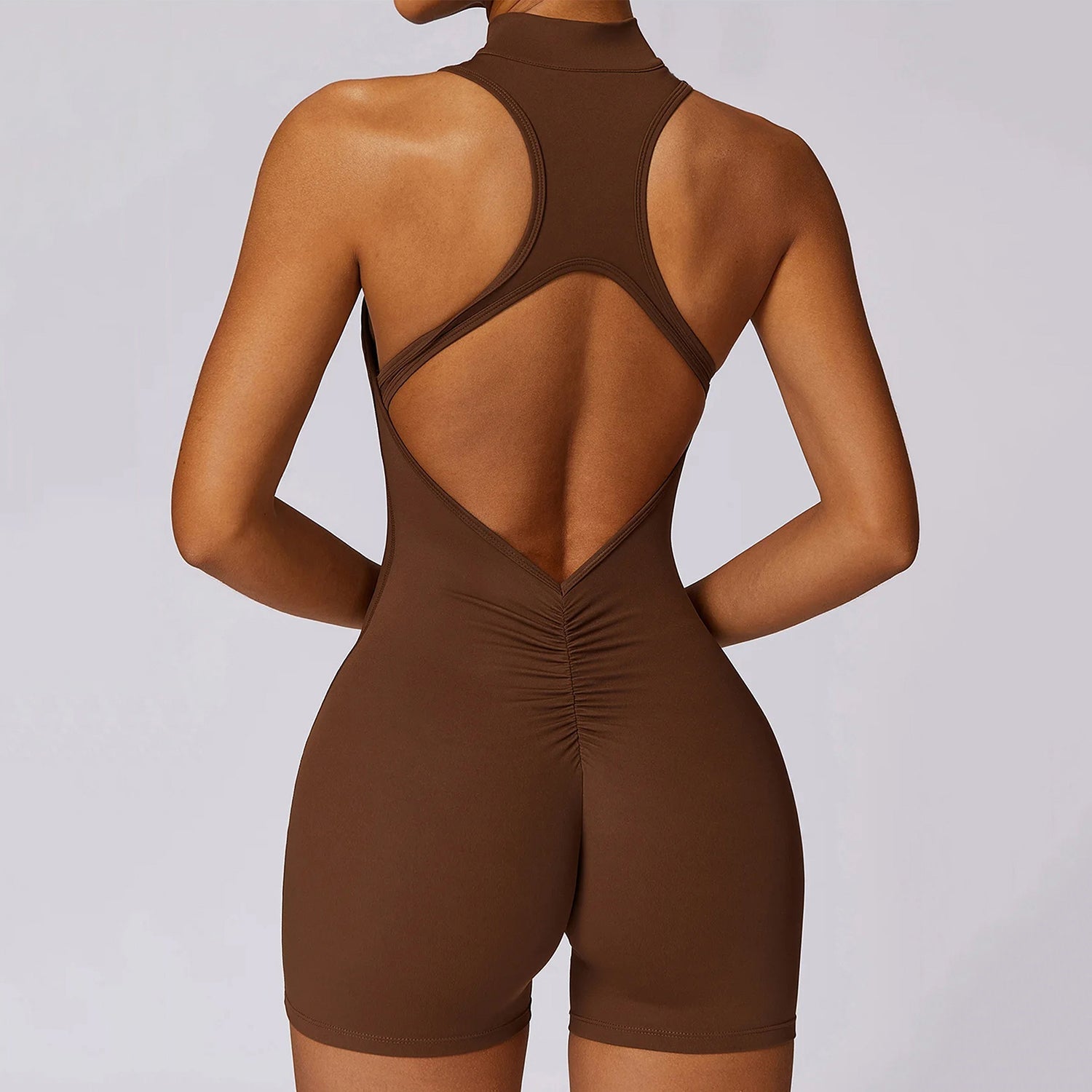 Sırt Detaylı Fermuarlı Büzgü Şort Tulum